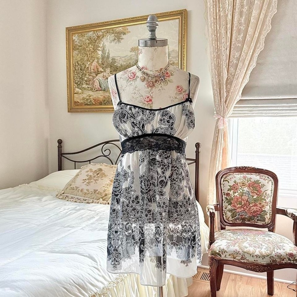 ace babydoll slip  Y2K black white lace slip‎ dress In Bloom size small